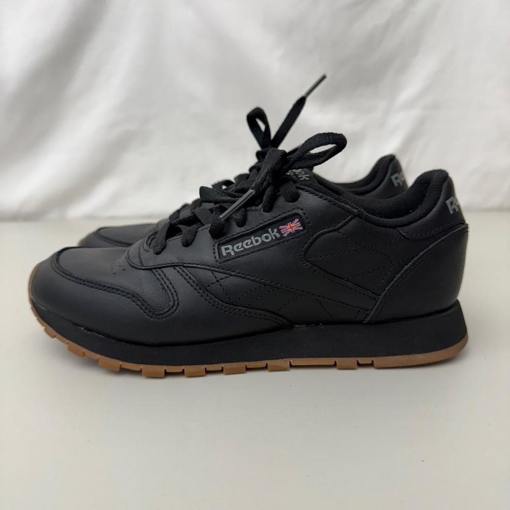 Womens Reebok Classic Leather Athletic Shoe - Black / Gum size 7 US - Picture 4 of 8